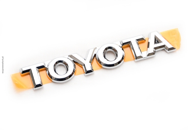 Emblemat Toyota na klapę bagażnika