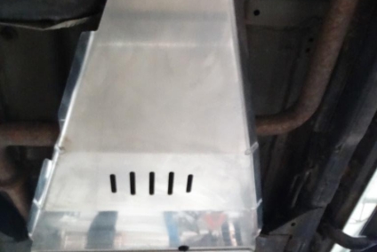 OSŁONA REDUKTORA DIESEL MANUAL DOUBLECAB NAVARA D40 10-14