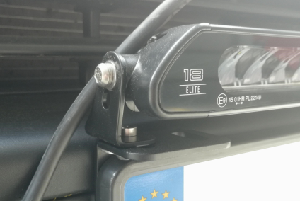 Zestaw do montażu oświetlenia serii LAZER na tablicy rejestracyjnej