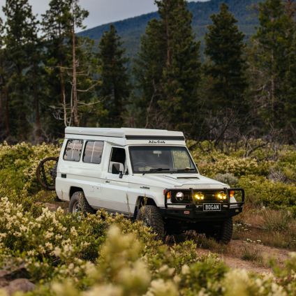 Dach otwierany ''Hercules'' Alu-Cab Toyota Land Cruiser 78 & 75 - biały