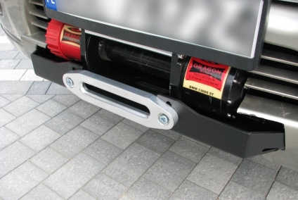PŁYTA POD WYCIĄGARKĘ MITSUBISHI PAJERO SPORT 00-04