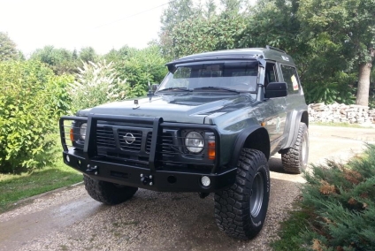 ZDERZAK PRZÓD Z BULLBAREM NISSAN PATROL Y60 Z LAMPAMI