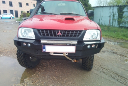 ZDERZAK PRZÓD BEZ BULLBARA MITSUBISHI L200 96-05