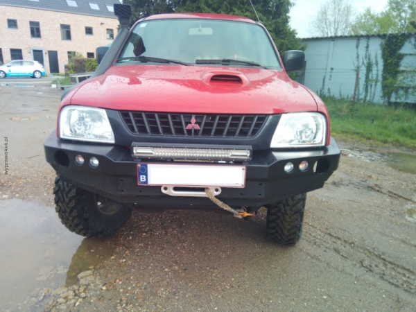 ZDERZAK PRZÓD BEZ BULLBARA MITSUBISHI L200 96-05