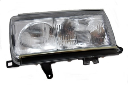 Lampa przednia Land Cruiser J8 - lewa