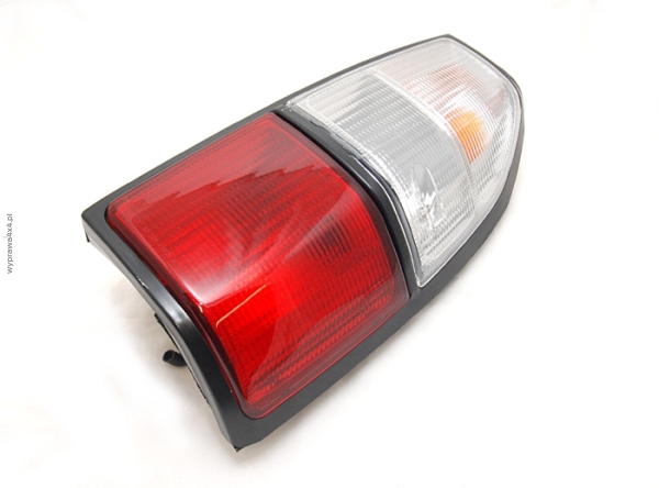 Lampa tylna Land Cruiser J9 - prawa