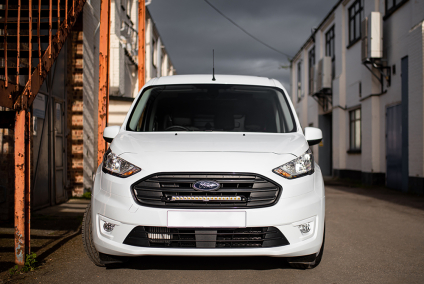 Zestaw lampy LAZER Linear 18 Elite - z systemem montażu w fabrycznym grillu - Ford Connect (2018 -)