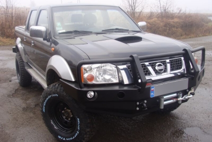 ZDERZAK PRZÓD Z BULLBAREM NAVARA D22 01-04