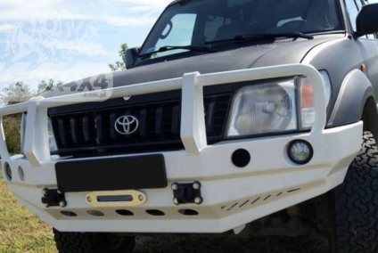ZDERZAK PRZÓD Z BULLBAREM WZÓR GU4 TOYOTA LCJ90 96-99  WERSJA Z POSZERZENIAMI	