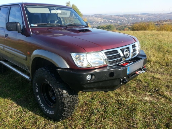 ZDERZAK PRZÓD BEZ BULLBARA NISSAN PATROL Y61