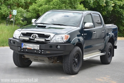 ZDERZAK PRZÓD BEZ BULLBARA TOYOTA HILUX 05-08