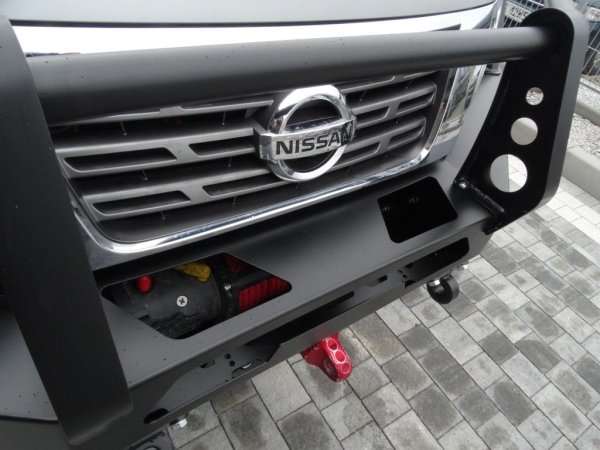 PŁYTA POD WYCIĄGARKĘ NISSAN NAVARA D23 2014-