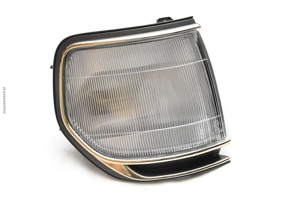 Lampa pozycyjna Land Cruiser J8 - prawa, złota