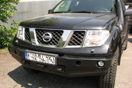 ZDERZAK PRZÓD BEZ BULLBARA NAVARA D40 05-10
