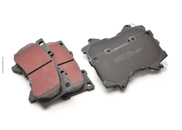 Klocki hamulcowe Ceramiczne Terrain Tamer  Land Cruiser 250 - przód