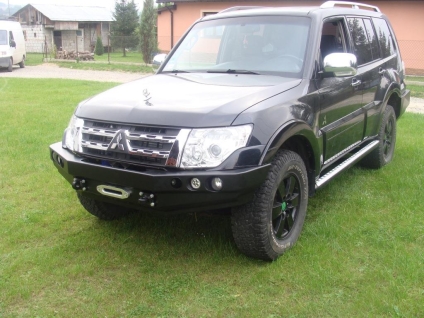 ZDERZAK PRZÓD BEZ BULLBARA MITSUBISHI PAJERO IV 06-15