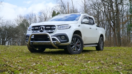 Zestaw dwóch lamp LAZER ST4 Evolution z systemem montażu w fabrycznym grillu - Mercedes X-Class V6 (2017-)