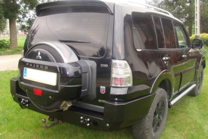 ZDERZAK TYŁ MITSUBISHI PAJERO IV 06-15