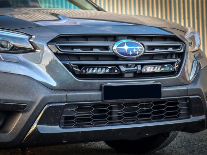 Zestaw dwóch lamp LAZER Linear 6 Elite z systemem montażu w fabrycznym grillu - Subaru Outback (2021 -)