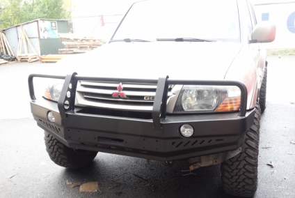 ZDERZAK PRZÓD Z BULLBAREM MITSUBISHI PAJERO III 99-06