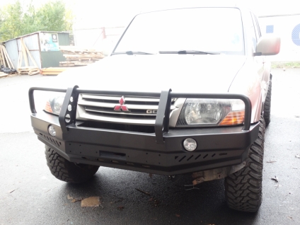 ZDERZAK PRZÓD Z BULLBAREM MITSUBISHI PAJERO III 99-06