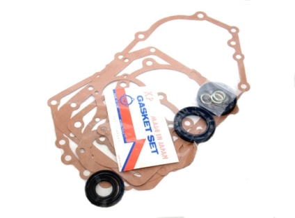 Zestaw uszczelek skrzyni i reduktora J4