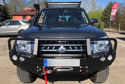 ZDERZAK PRZÓD Z BULLBAREM MITSUBISHI PAJERO IV 06-15