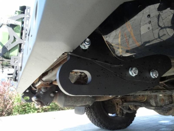 MOCOWANIE SZEKLI DO TYLNEGO ZDERZAKA TOYOTA LAND CRUISER J200 07-	