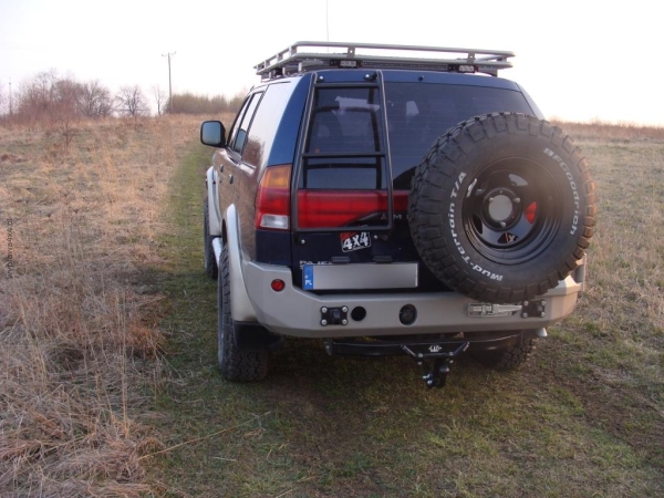 ZDERZAK TYŁ MITSUBISHI PAJERO SPORT 96-00