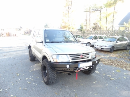 ZDERZAK PRZÓD BEZ BULLBARA MITSUBISHI PAJERO III 99-06