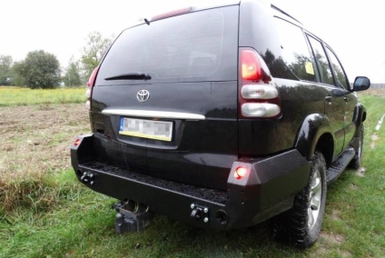 ZDERZAK TYŁ TOYOTA LCJ120 02-09