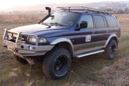 ZDERZAK PRZÓD Z BULLBAREM MITSUBISHI PAJERO SPORT 96-00