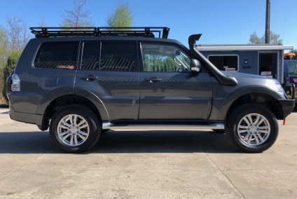 BAGAŻNIK Z SIATKĄ MITSUBISHI PAJERO IV 06-15